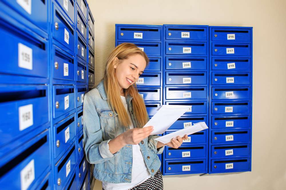 Handwritten mail produced by an autopen machine